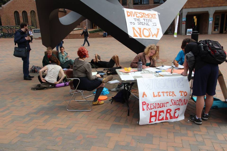 Hangingoutletterdivest